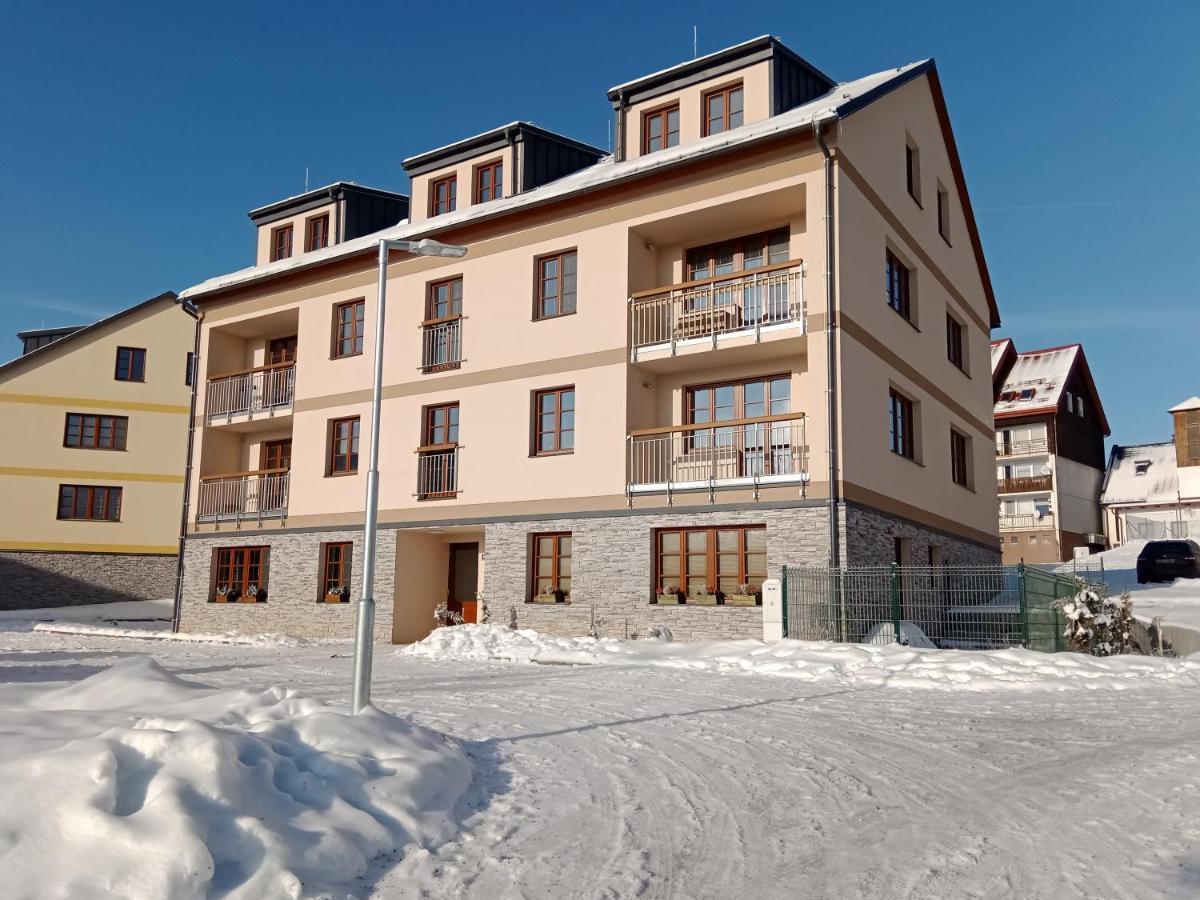 Apartman Hubert Kasperske Hory Esterno foto
